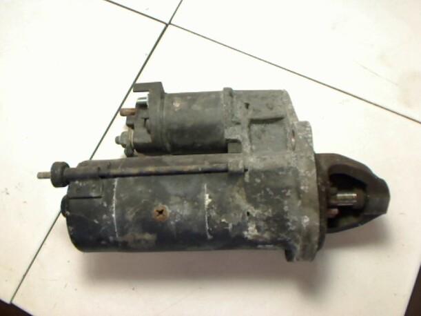 Foto: ANLASSER / STARTER eines BMW 316i compact