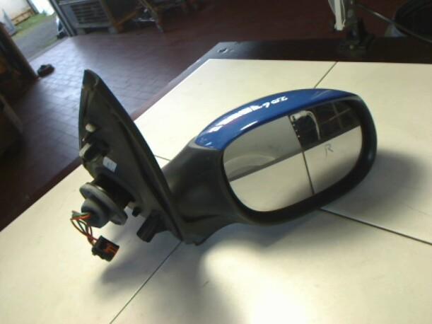 Foto: AUSSENSPIEGEL RECHTS ELEKTR. VERST-/HEIZB. eines Peugeot 206 HDi 90