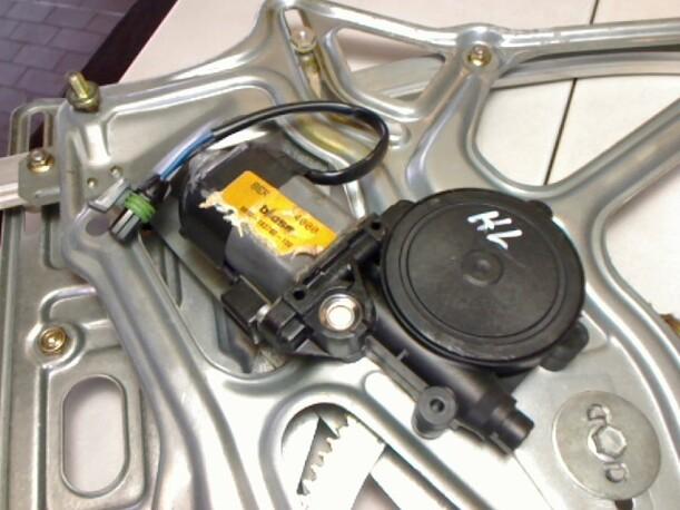 Foto: FENSTERHEBER ELEKTRISCH HINTEN LINKS eines Opel Astra Cabrio 1.6i
