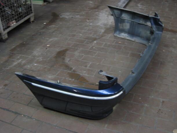 Foto: STOßSTANGE / STOSSFÄNGER HINTEN eines Peugeot 406 Break