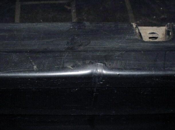 Foto: STOßSTANGE / STOSSFÄNGER HINTEN eines Peugeot 406 Break