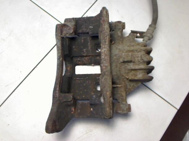 Foto: BREMSSATTEL VORN LINKS eines Peugeot 406 Break