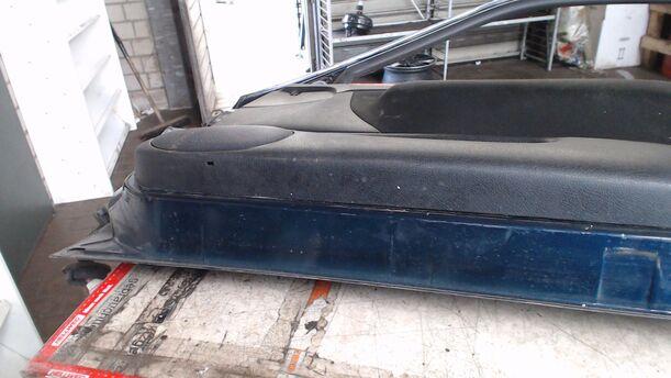 Foto: TÜR VORN RECHTS eines Peugeot 406 Break