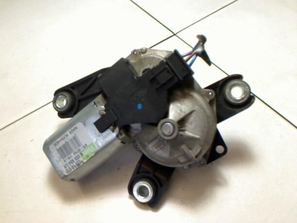 Foto: SCHEIBENWISCHERMOTOR HINTEN LINKS eines Opel Combo 1.3 CDTI DPF Easytronic