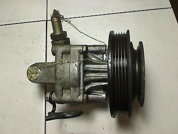 Foto: LENKGETRIEBEPUMPE eines Audi A4 1.6