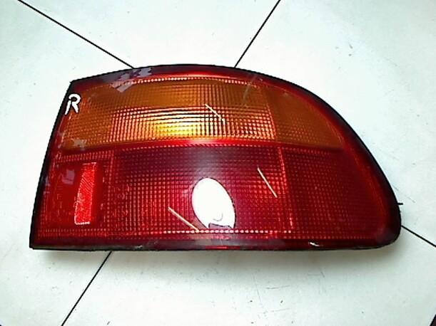 Foto: HECKLEUCHTE AUSSEN RECHTS eines Honda Civic 1.3
