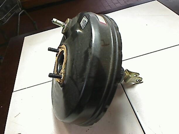 Foto: BREMSKRAFTVERSTÄRKER eines Toyota Yaris 1.0