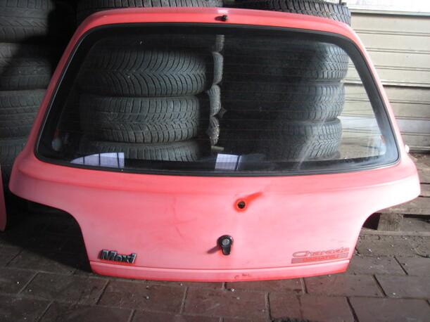 Foto: HECKKLAPPE / HECKDECKEL eines Daihatsu Charade