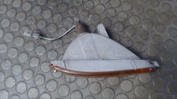 Foto: BLINKER / BLINKLEUCHTER  RECHTS eines Daihatsu Charade