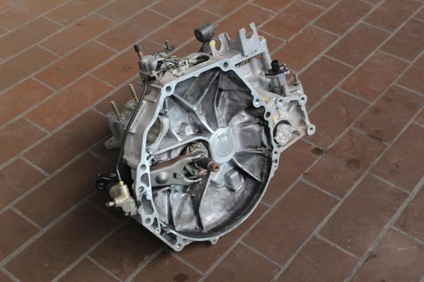 Foto: SCHALTGETRIEBE 5-GANG 64000 km eines Honda Accord 1.8i
