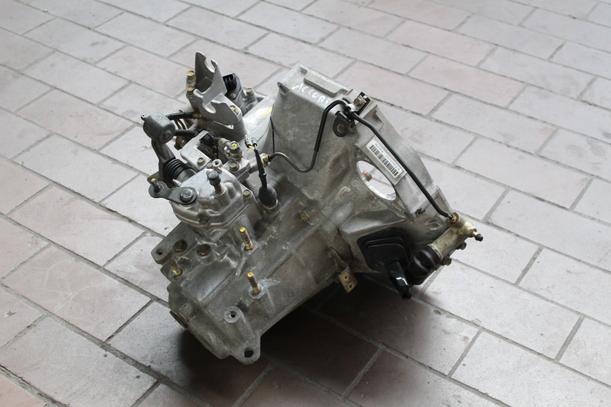 Foto: SCHALTGETRIEBE 5-GANG 64000 km eines Honda Accord 1.8i