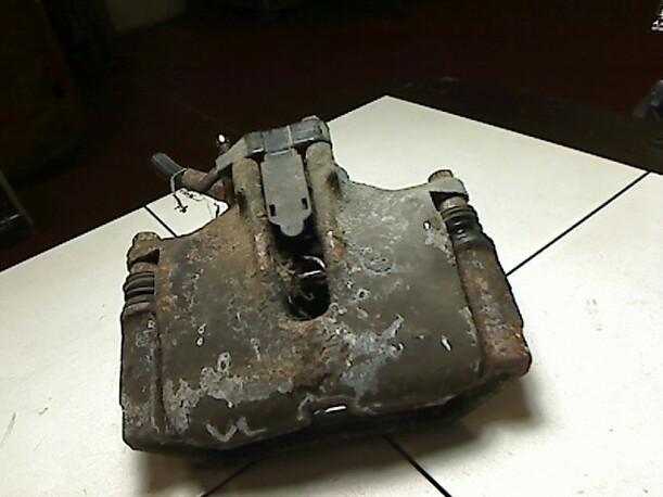 Foto: BREMSSATTEL VORN LINKS eines Mercedes-Benz 200 D