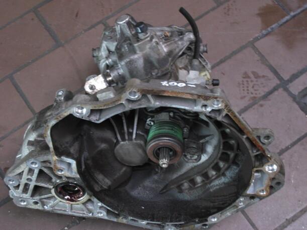 Foto: SCHALTGETRIEBE 5-GANG (83000km) eines Opel Vectra 1.6