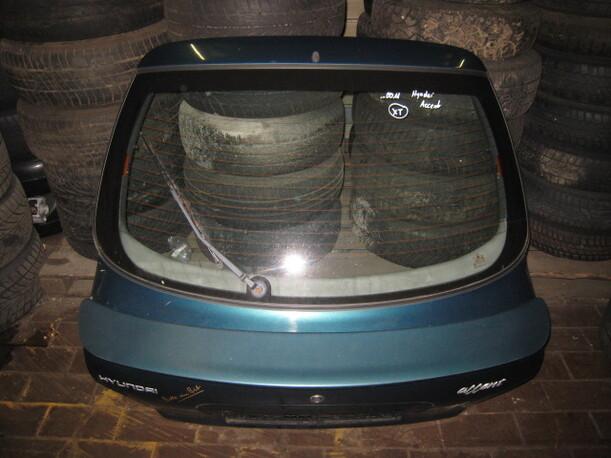 Foto: HECKKLAPPE / HECKDECKEL eines Hyundai Accent 1.5