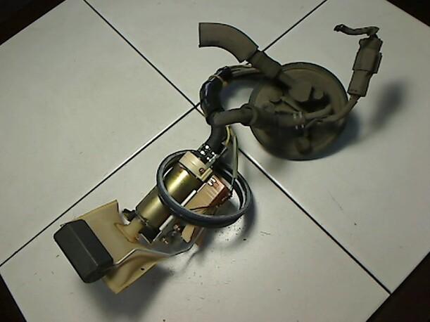 Foto: KRAFTSTOFFPUMPE eines Hyundai Accent 1.5