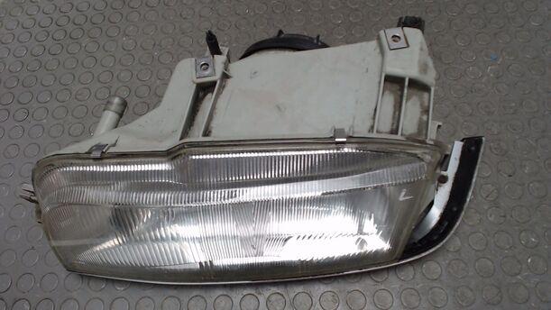 Foto: SCHEINWERFER LINKS eines Renault R 21