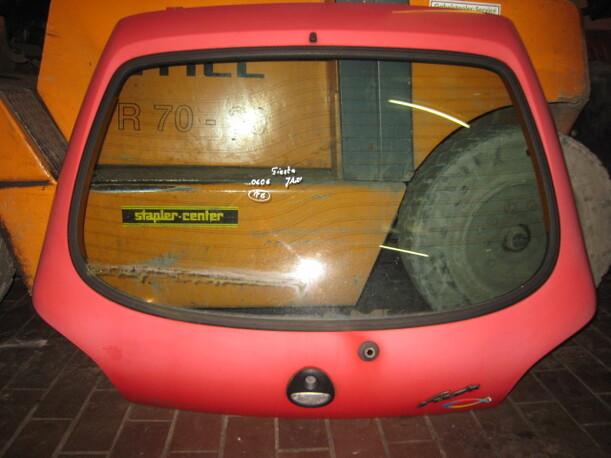 Foto: HECKKLAPPE / HECKDECKEL eines Ford Fiesta