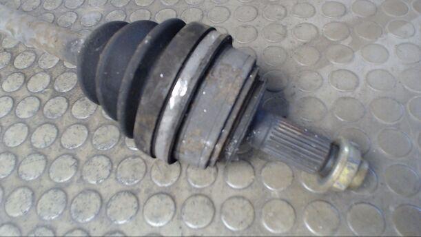 Foto: ANTRIEBSWELLE LINKS eines Honda Civic 1.3
