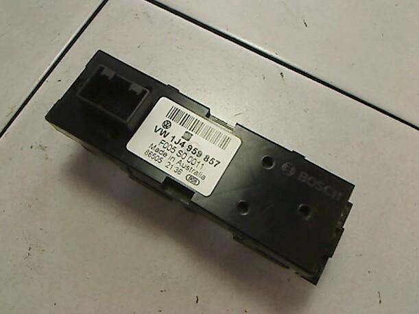 Foto: FENSTERHEBERSCHALTER 4-FACH eines VW Golf 1.6 Combispace