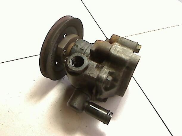 Foto: LENKGETRIEBEPUMPE eines VW Passat Variant 1.8 Combispace
