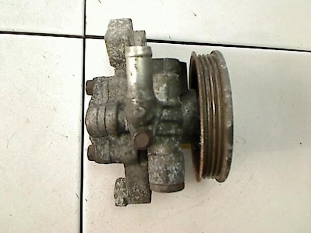 Foto: LENKGETRIEBEPUMPE eines Honda Civic 1.5i Combispace