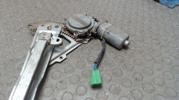 Foto: FENSTERHEBER ELEKTR. HINTEN LINKS eines Subaru Legacy Station 4WD Combispace