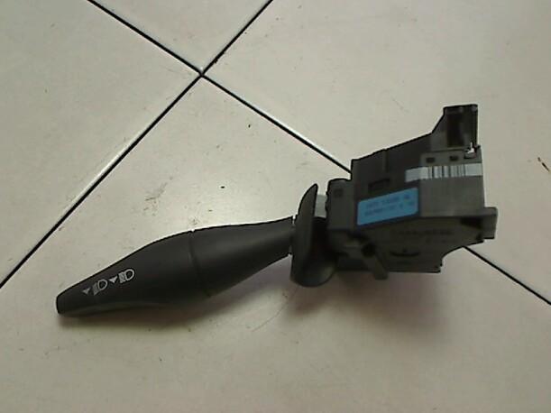 Foto: BLINKSCHALTER/KOMBISCHALTER eines Ford Fiesta 1.3 Combispace