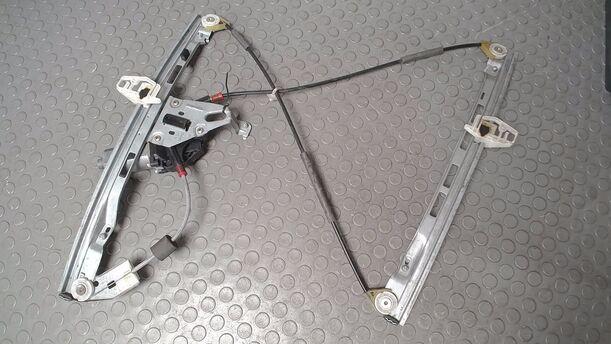 Foto: FENSTERHEBER ELEKTR. VORN LINKS (4/5-TÜRER) eines Peugeot 206 75 Combispace