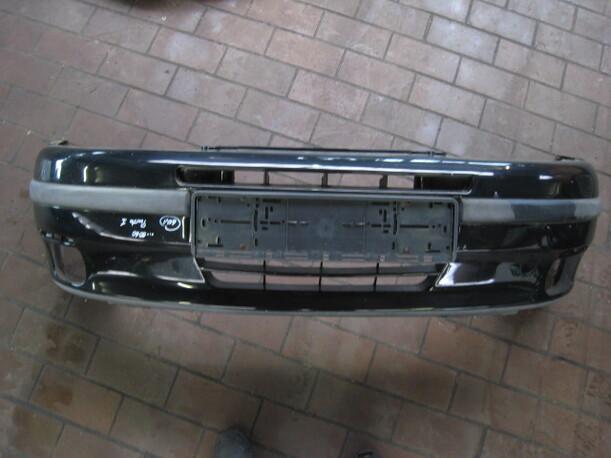 Foto: STOßFÄNGER / STOßSTANGE VORNE eines Fiat Punto 60 Combispace
