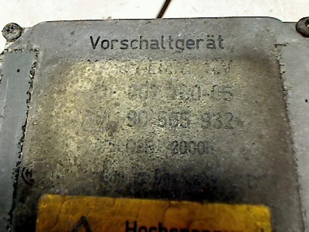 Foto: STEUERGERÄT SCHEINWERFER XENON eines Opel Omega Caravan 2.2 16 V Combispace