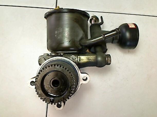 Foto: LENKGETRIEBEPUMPE eines Mazda 626 2.0 TD Combispace