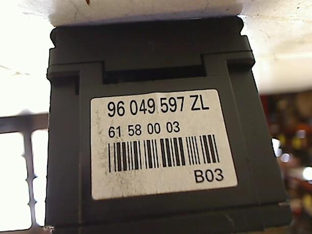 Foto: SCHEIBENWISCHERSCHALTER R eines Peugeot 206 60 Combispace
