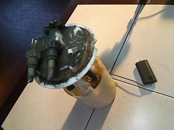 Foto: KRAFTSTOFFPUMPE eines Peugeot 206 60 Combispace
