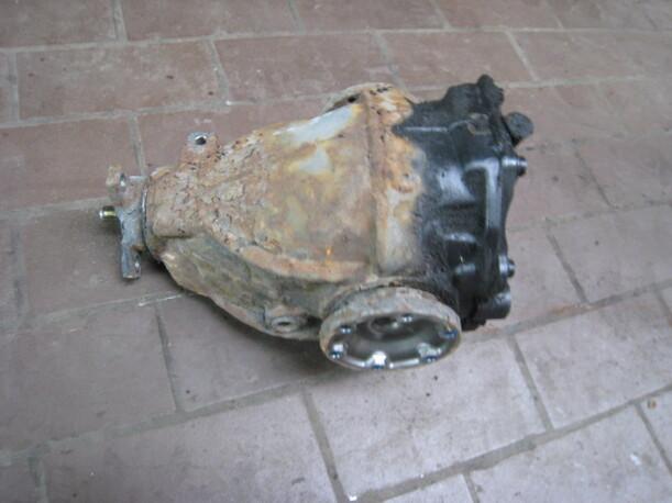 Foto: HINTERACHSGETRIEBE / DIFFERENTIAL eines Mercedes-Benz E 220 T CDI