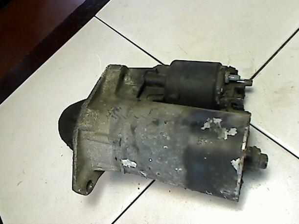Foto: ANLASSER / STARTER BOSCH eines Opel Vectra 1.8 Caravan Combispace
