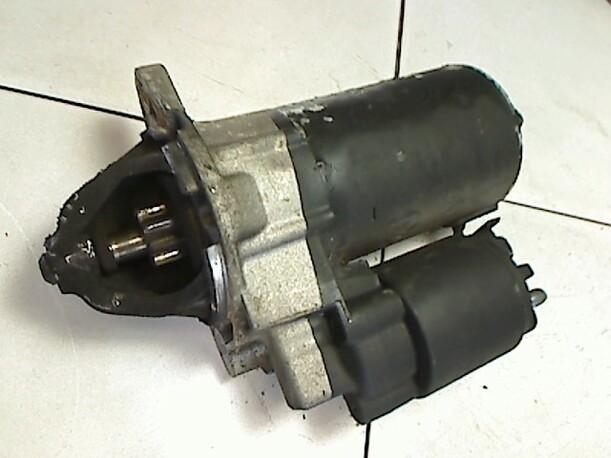 Foto: ANLASSER / STARTER BOSCH eines Opel Vectra 1.8 Caravan Combispace