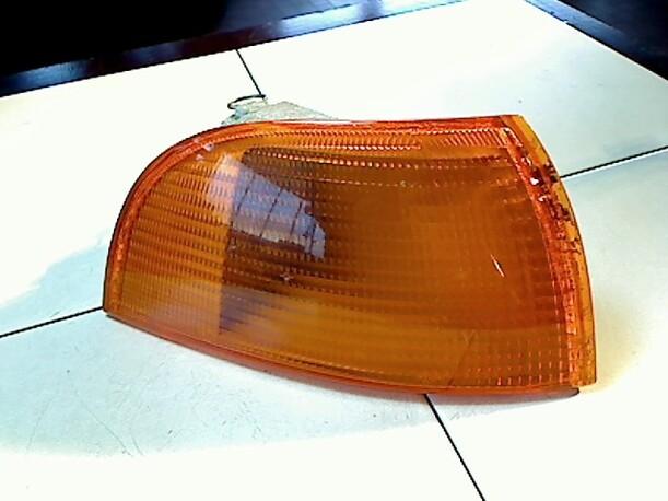 Foto: BLINKER / BLINKLICHT RECHTS eines Fiat Punto 55 Combispace