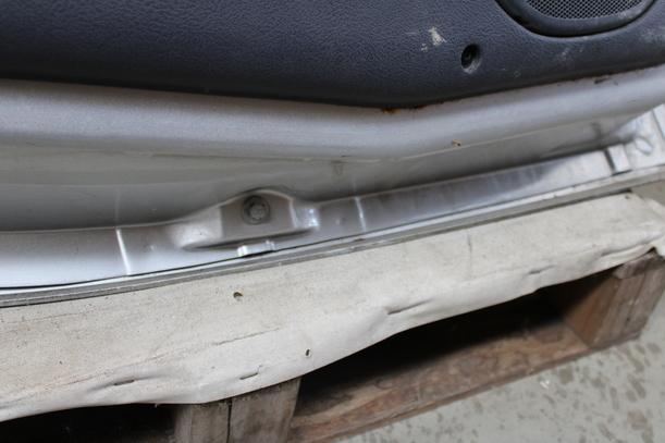 Foto: TÜR HINTEN LINKS eines Renault Grand Espace 2.2 dCi