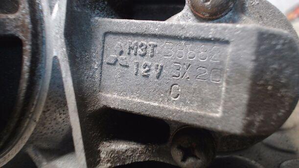 Foto: ANLASSER / STARTER eines Mazda 323 1.4i 16V