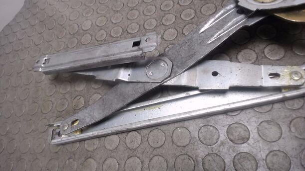 Foto: FENSTERHEBER HINTEN LINKS eines Ford Scorpio