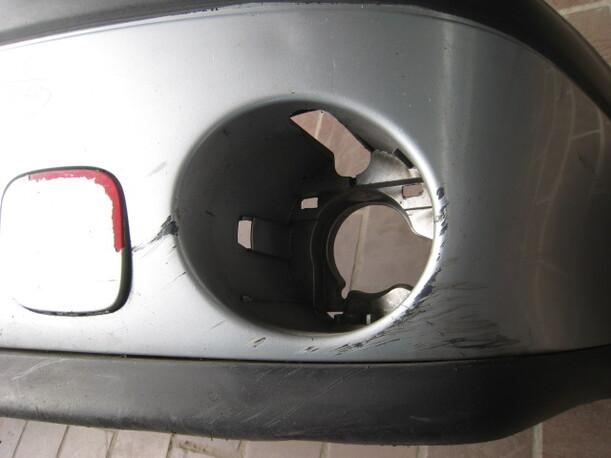 Foto: STOßFÄNGER / STOßSTANGE VORNE eines Renault Laguna 1.8 16V
