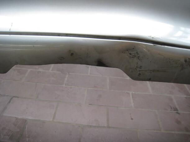 Foto: STOßSTANGE / STOSSFÄNGER HINTEN eines Renault Laguna 1.8 16V