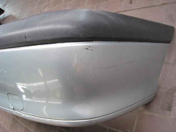 Foto: STOßSTANGE / STOSSFÄNGER HINTEN eines Renault Laguna 1.8 16V