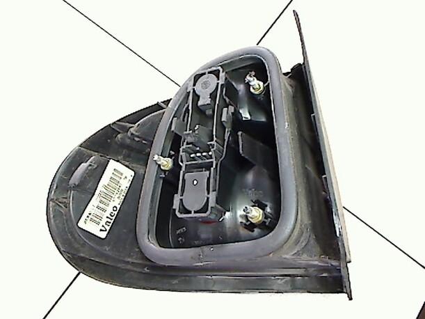 Foto: HECKLEUCHTE / RÜCKLICHT AUSSEN RECHTS eines Renault Laguna 1.8 16V