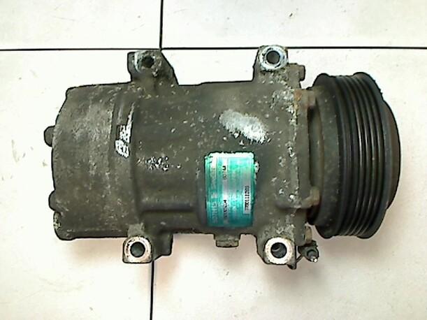 Foto: KOMPRESSOR KLIMAANLAGE eines Renault Laguna 1.8 16V