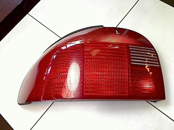 Foto: HECKLEUCHTE / RÜCKLICHT LINKS eines Ford Mondeo