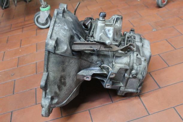 Foto: SCHALTGETRIEBE 5-GANG eines OPEL ASCONA C CC