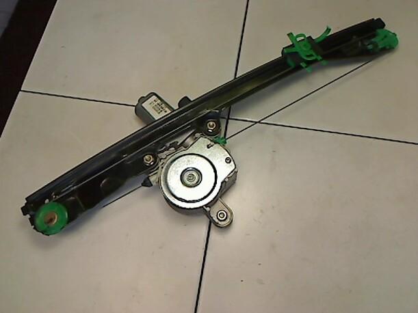 Foto: FENSTERHEBER VORN LINKS (4/5-TÜRER) eines Fiat Punto 1.2 16V