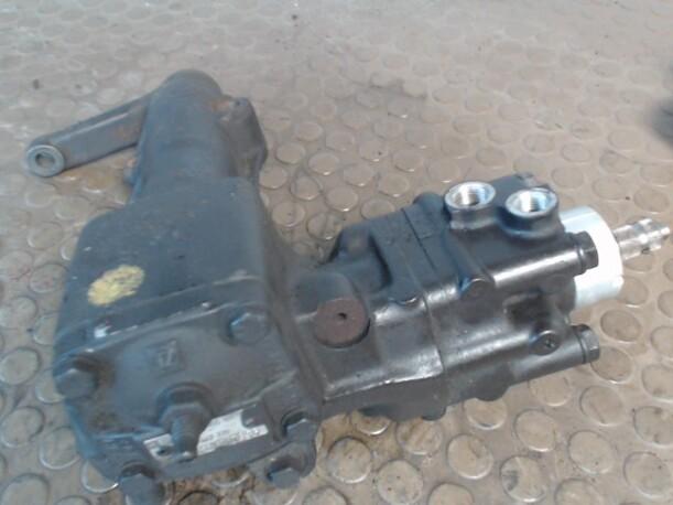 Foto: SERVOLENKUNG eines Opel Omega Caravan 2.0 16V CD
