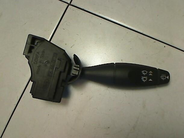 Foto: SCHEIBENWISCHERSCHALTER eines Ford Focus Turnier DI
